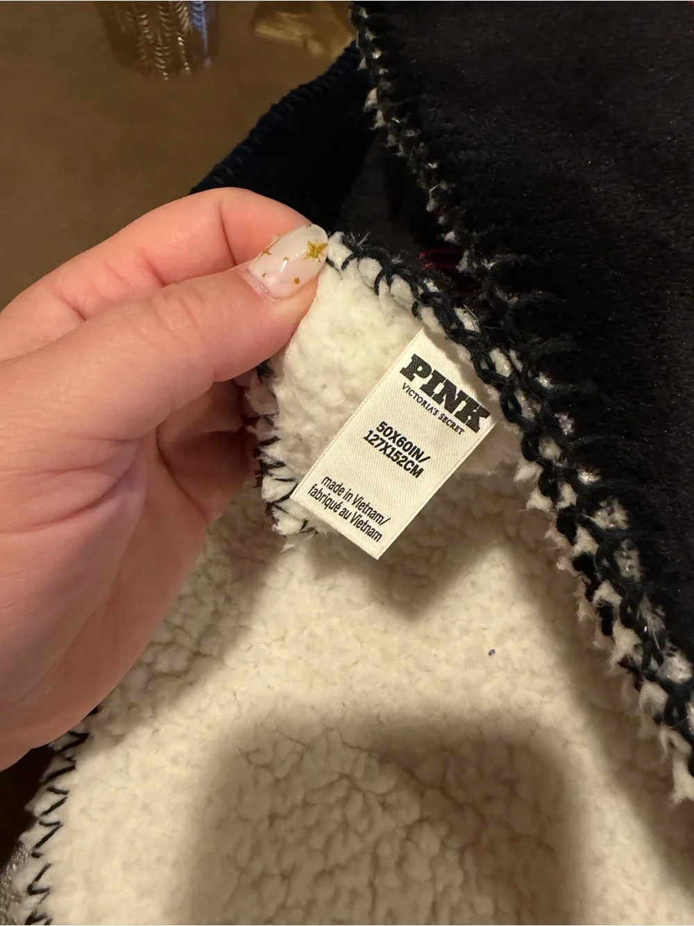 PINK Sherpa blanket red and black